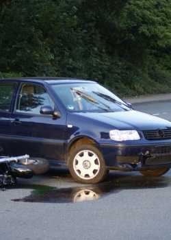 ShouldIFileAHitAndRunAccidentLawsuit Instant Advance legal funding lawsuit funding lawsuit loan legal financing